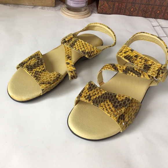 David Tate Strap Sandals size 9.5 WW - Picture 3 of 8